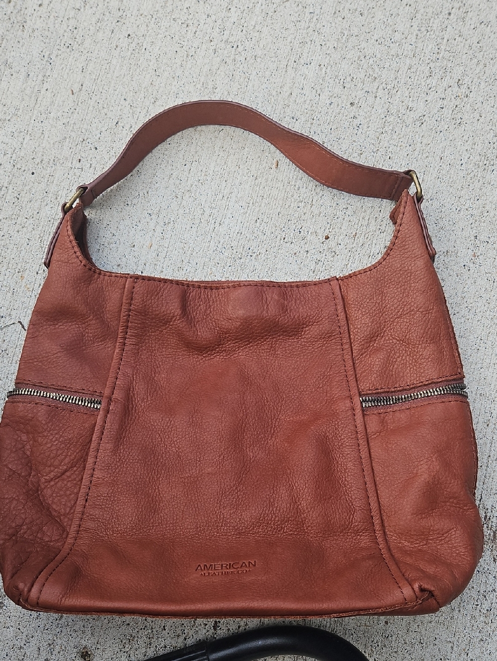 American lesther Company Brown Leather Shoulder Bag. Small Mark On The Bottom.